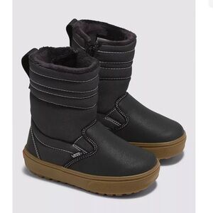Van’s Children’s Snow boots size 13.